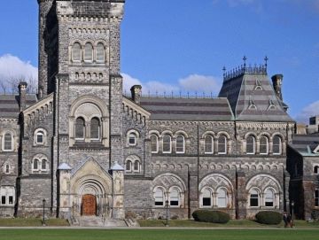 Университеты Канады: University of Toronto Главное здание Университета Торонто